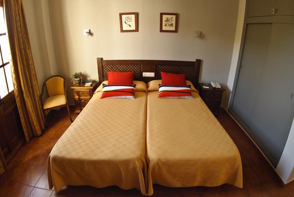 Hotel Galaroza Sierra Екстер'єр фото